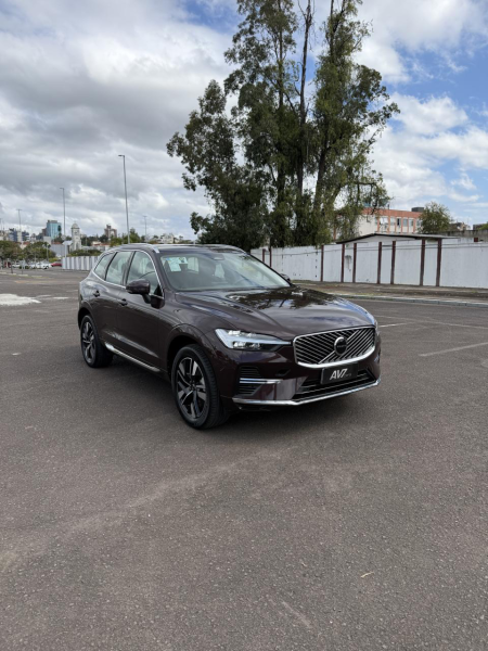XC 60 T8 Plus 