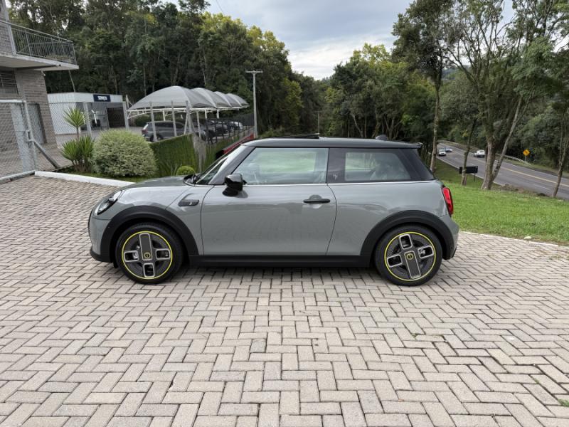 Mini Cooper SE Top