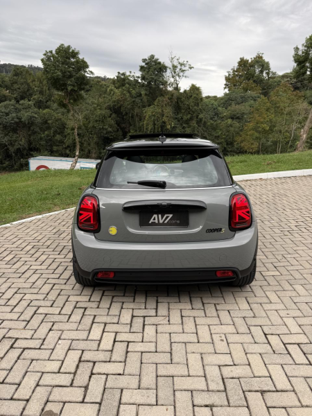 Mini Cooper SE Top