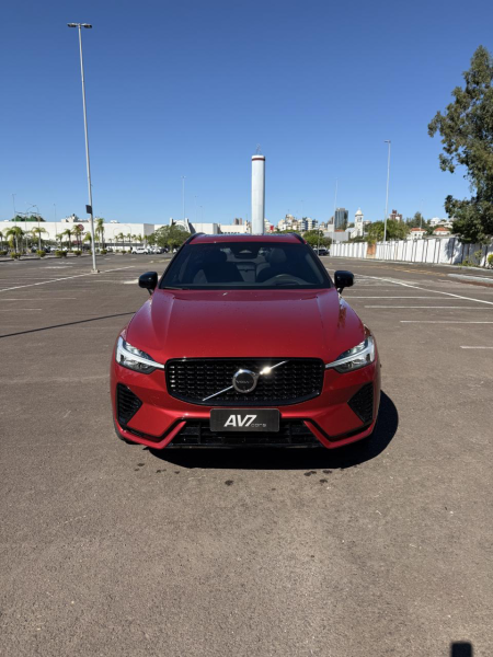 XC 60 T8 Ultimate Dark