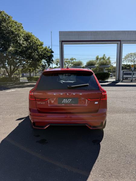 XC 60 T8 Ultimate Dark