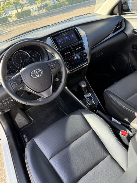 Yaris Sedan XLS 