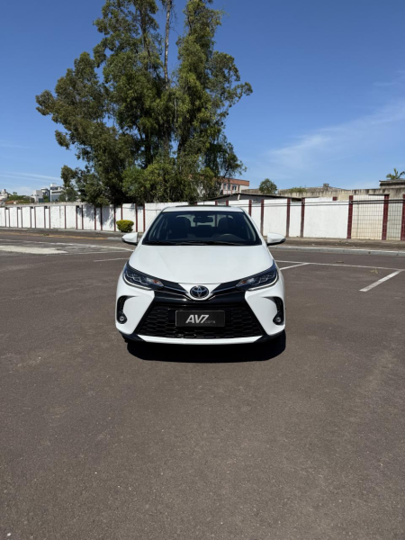Yaris Sedan XLS 
