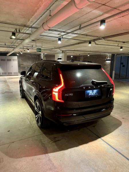 XC 90 T8 Ultimate Dark 