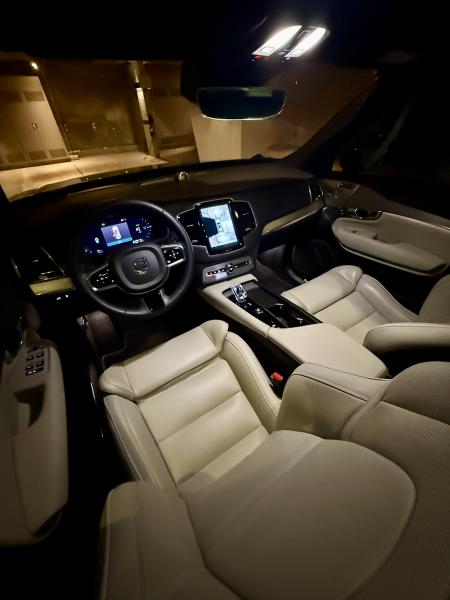 XC 90 T8 Ultimate Dark 