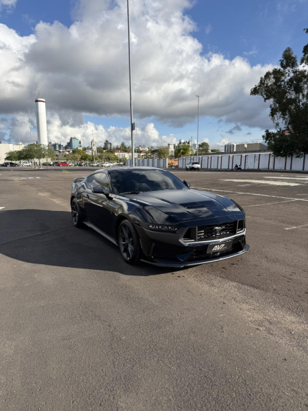 Mustang Dark Horse