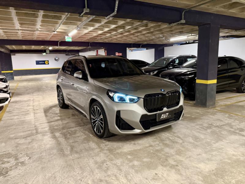 iX1 30 M Sport 